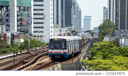 The Train coming at BTS Sanam Pao station in bangkok 131037975
