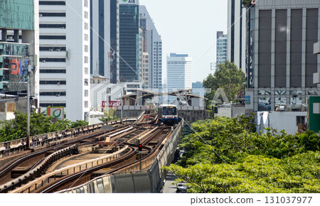 The Train coming at BTS Sanam Pao station in bangkok 131037977