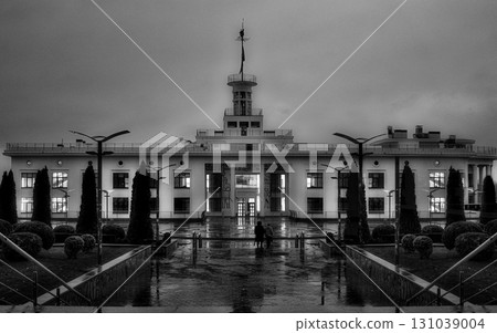 landscapes of an autumn rainy city 131039004