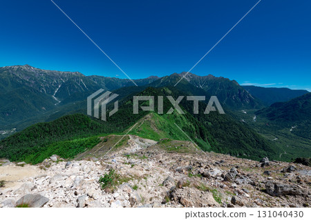 從燒岳眺望笠岳和穗高山脈 從燒岳眺望笠岳和穗高山脈 131040430