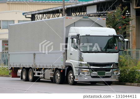 物流卡車 131044411