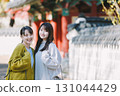 享受觀光的兩個婦女 131044429