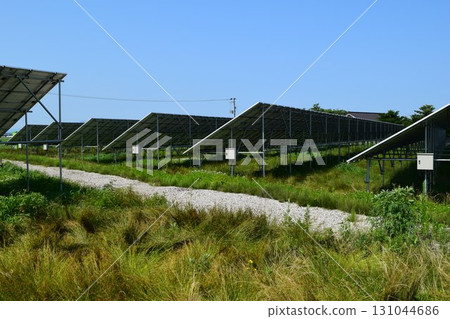 太陽能電池板自然能源 太陽能電池板自然能源 131044686
