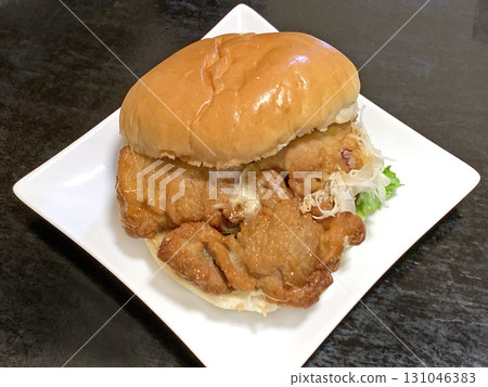 Hokkaido specialty Zangi Burger, Chicken Zangi, Fried Chicken Burger, Fried Chicken Hokkaido specialty Zangi Burger, Chicken Zangi, Fried Chicken Burger, Fried Chicken 131046383