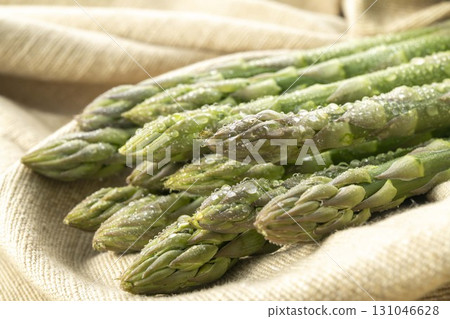 Fresh and delicious asparagus Fresh and delicious asparagus 131046628