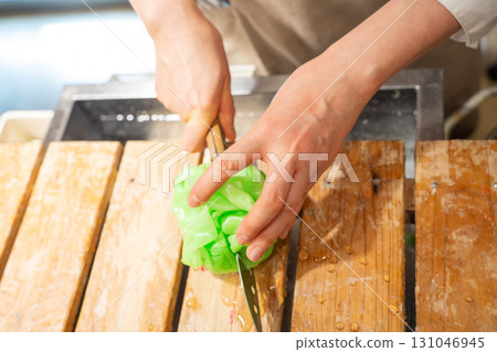 Food replica making experience: Lettuce 131046945