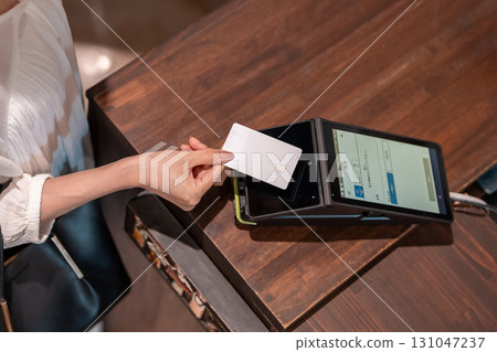 Credit card payment Cashless Credit card payment Cashless 131047237