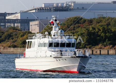 Osaka Customs patrol boat "Akatsuki" (port area, diagonally from the front) Osaka Customs patrol boat "Akatsuki" (port area, diagonally from the front) 131048776