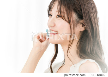 Teeth, brushing, woman, dental care, tooth brushing, toothbrush, whitening, tooth decay, morning, teeth alignment, Teeth, brushing, woman, dental care, tooth brushing, toothbrush, whitening, tooth decay, morning, teeth alignment, 131048802
