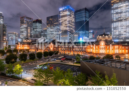 東京車站和丸之內市夜景 131052550