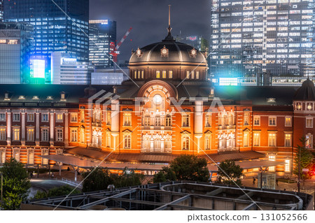 東京車站和丸之內市夜景 131052566