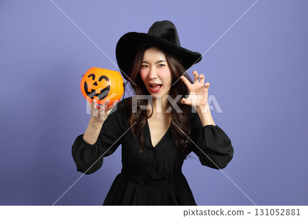 Halloween Woman 131052881