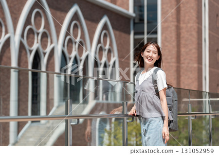 女大學生校園生活大學 131052959