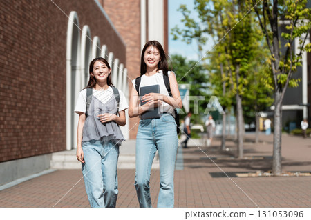 大學生通勤校園生活 131053096