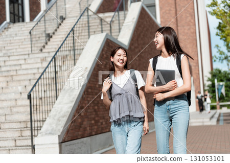 大學生通勤校園生活 131053101