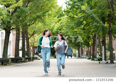 大學校園女大學生跑步 131053206