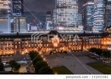東京：東京車站和丸之內商業區的夜景 131053361