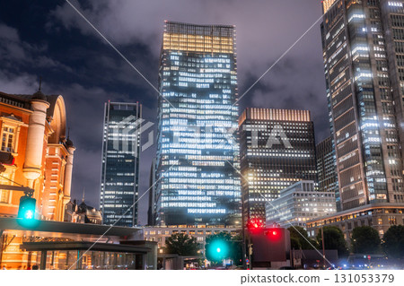 Tokyo: Night view of Tokyo Station and the Marunouchi business district Tokyo: Night view of Tokyo Station and the Marunouchi business district 131053379