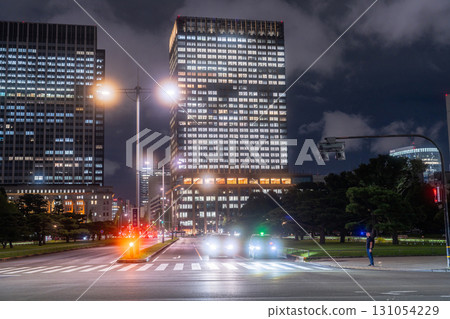 Tokyo: Night view of the big city of Marunouchi Tokyo: Night view of the big city of Marunouchi 131054229
