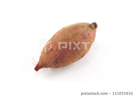 Fresh muddy sweet potatoes 131055910