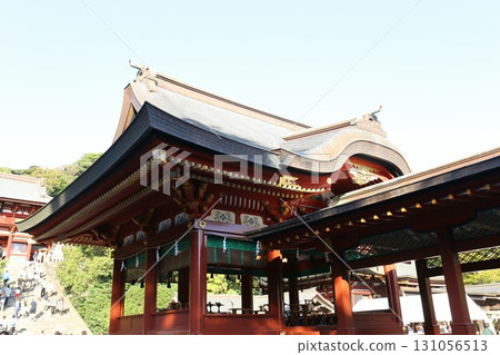 鎌倉鶴岡八幡宮的舞殿（下層拜殿） 131056513