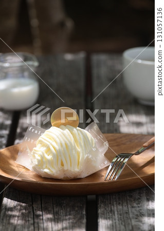 白朗峰和叉子 131057136