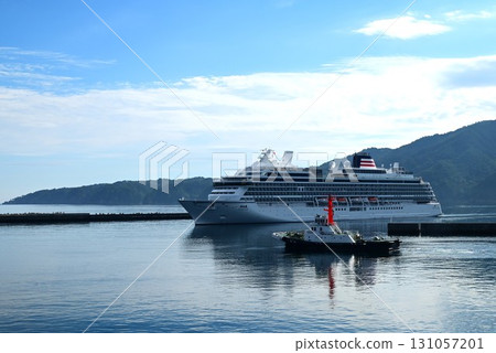 Morning at Miyako Port: Luxury cruise ship Asuka III arrives Morning at Miyako Port: Luxury cruise ship Asuka III arrives 131057201