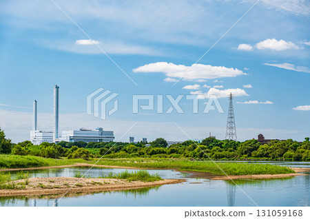 大阪府枚方市淀川河畔風景 131059168