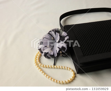 具有平靜氛圍的紀念品 131059929