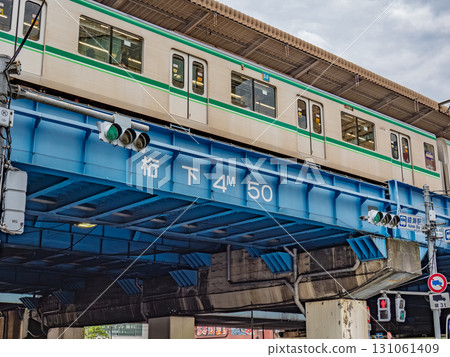 道路與鐵路立體交叉交叉口限高：樑下4m50 131061409