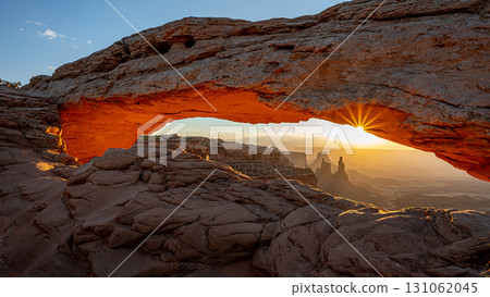 Mesa Arch at sunrise in Canyonlands National Park, Utah, USA Mesa Arch at sunrise in Canyonlands National Park, Utah, USA 131062045