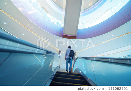 Large space portrait 131062301