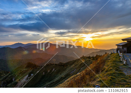 Shibu Pass at dusk Shibu Pass at dusk 131062915