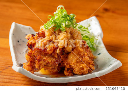 Delicious fried chicken 131063410
