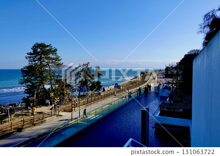 道之站「雨晴」：雲霧繚繞的立山連峰，景色令人失望。富山縣高岡市。 131063722
