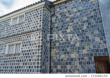 Namako wall building in Kurashiki Bikan Historical Quarter, Kurashiki City, Okayama Prefecture 131066150
