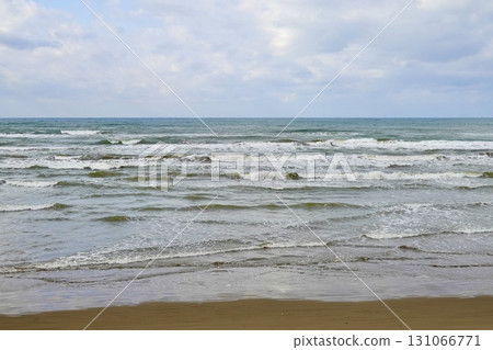 Chirihama Nagisa Driveway - The rising tide washing over the sandy beach, Hakui City, Ishikawa Prefecture 131066771