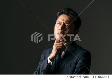 Middle man worries 131066861