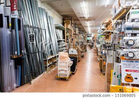 Konan Mitaka Store: Corrugated Sheets and Wood, Nozaki, Mitaka City, Tokyo 131069805