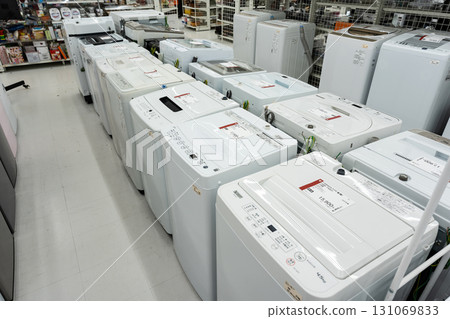 Second Street Mitaka Store Washing Machine Nozaki, Mitaka City, Tokyo Second Street Mitaka Store Washing Machine Nozaki, Mitaka City, Tokyo 131069833