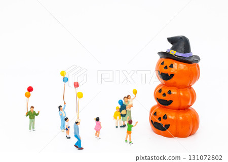 Cute Miniature Figurines Celebrating Halloween Festival Cute Miniature Figurines Celebrating Halloween Festival 131072802