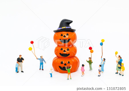 Halloween Pumpkin Tower with Miniature People and Balloons Halloween Pumpkin Tower with Miniature People and Balloons 131072805