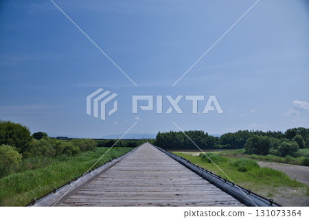 Kyoto: Flowing bridge over the Kizu River 4 131073364