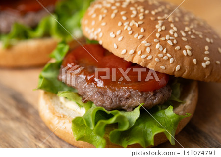 Image of a homemade hamburger 131074791