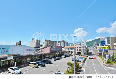 In front of Kamisuwa Station in summer, Nagano In front of Kamisuwa Station in summer, Nagano 131076594