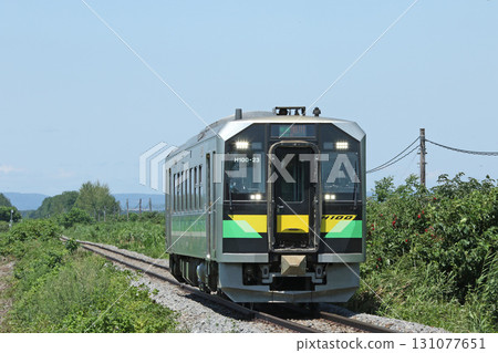 Soya Main Line ordinary train JR Hokkaido H100 DECMO 131077651
