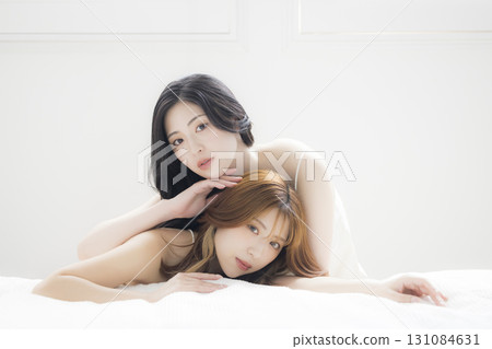 Friendly beauty sister 131084631