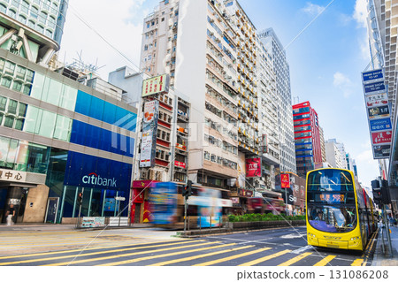 清晨的香港主要街道彌敦道 131086208