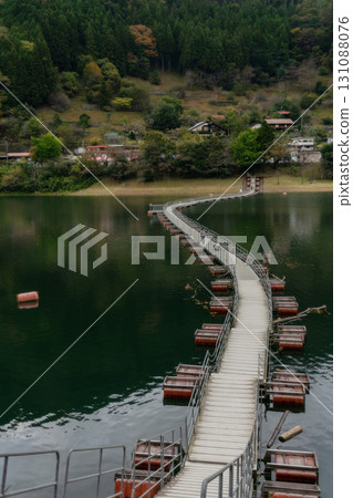 十月下旬的奧多摩湖 十月下旬的奧多摩湖 131088076