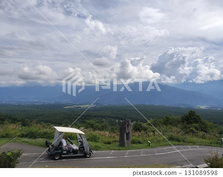 創世森林裡的石像與天車 131089598